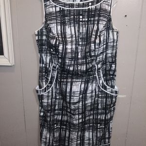 Dress Barn black and white Dress sz 14w